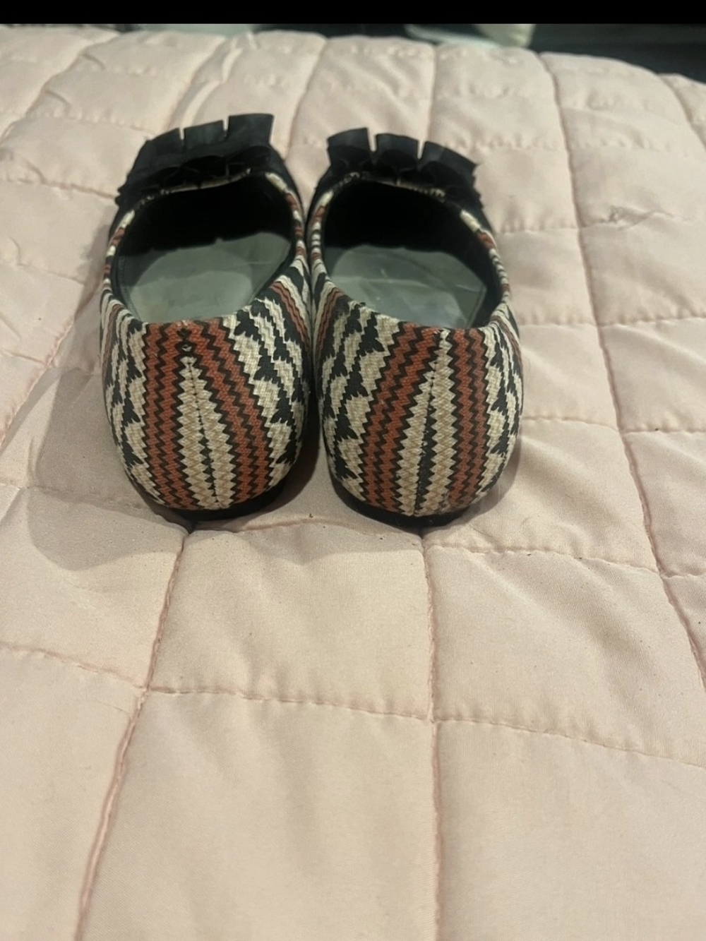 Fergalicious by Fergie Patterned Ballet Flats Black Rust Bow Size 7 - Picture 4 of 4